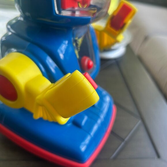 Vintage Playskool 1993 RC robot, parts and decor only, not working, 1058 10" - Picture 4 of 11